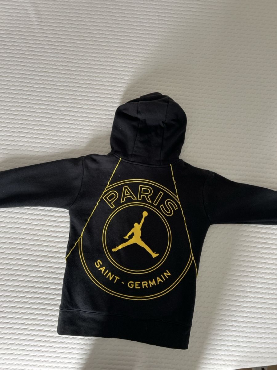 Jordan Maglioni & Felpe: PSG Hoodie/Pullover Schwarz Gelb – Usato da Lupfig venduto da k.s.affolter 1