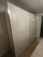 Swaorvski Schiebetürenschrank von Möbel Pfister