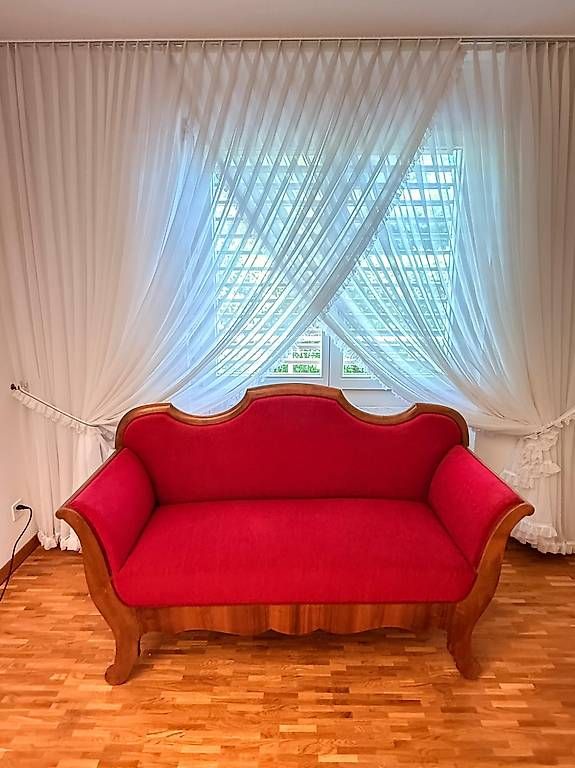 Sofas: Antikes Biedermeier-Sofa, Nussbaum, Breite 160 cm – Gebraucht aus Ittigen von Velostern007 1