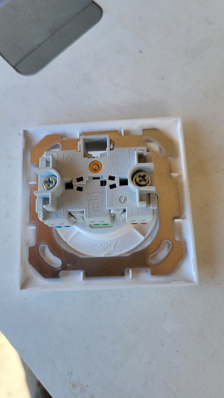 Feller Stecker: Feller Edizio Typ 15 UP neu – Neu (gemäss Beschreibung) aus Seewis-Pardisla von Bis 1