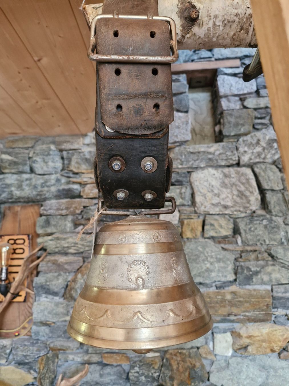 Cloches & sonnailles: Glocke Treichel – D'occasion à Guarda par rue_bpd7 3