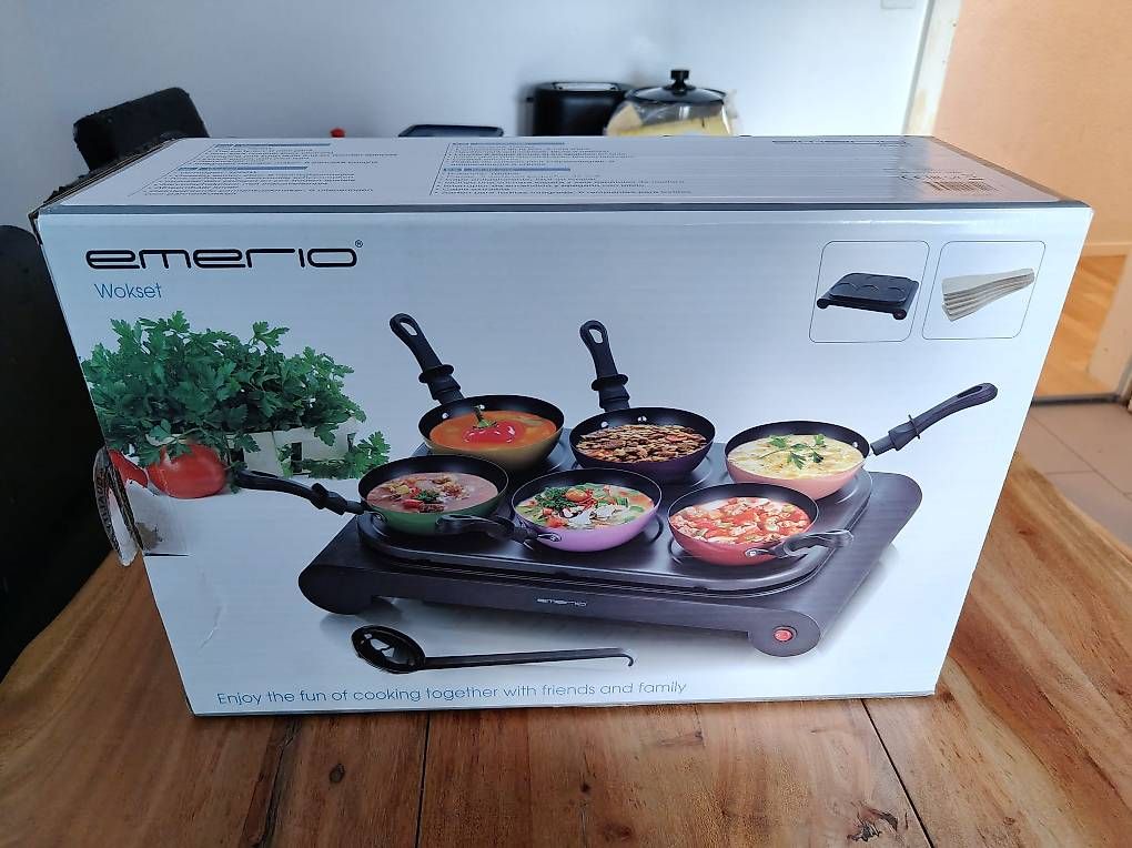 Poêles: Wok Set – Neuf avec emballage d'origine à Grabs par Jannisgahlinger