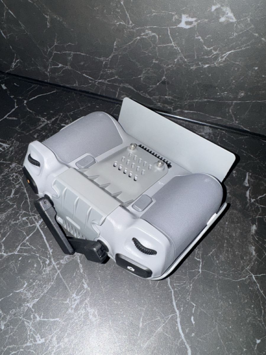 DJI Commande à distance: Dji RC 2.0 – D'occasion à Laupen BE par WinterSnow 3