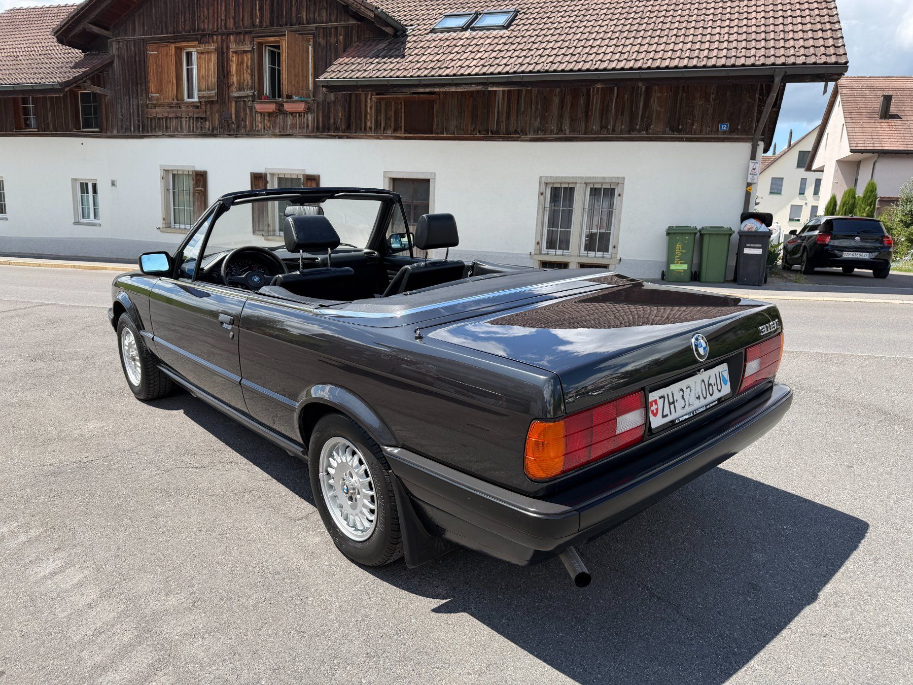 BMW Automobili: GEPFLEGTES 318i CABRIO MIT VERTERANENSTATUS – Usato da Richterswil venduto da 723738 3