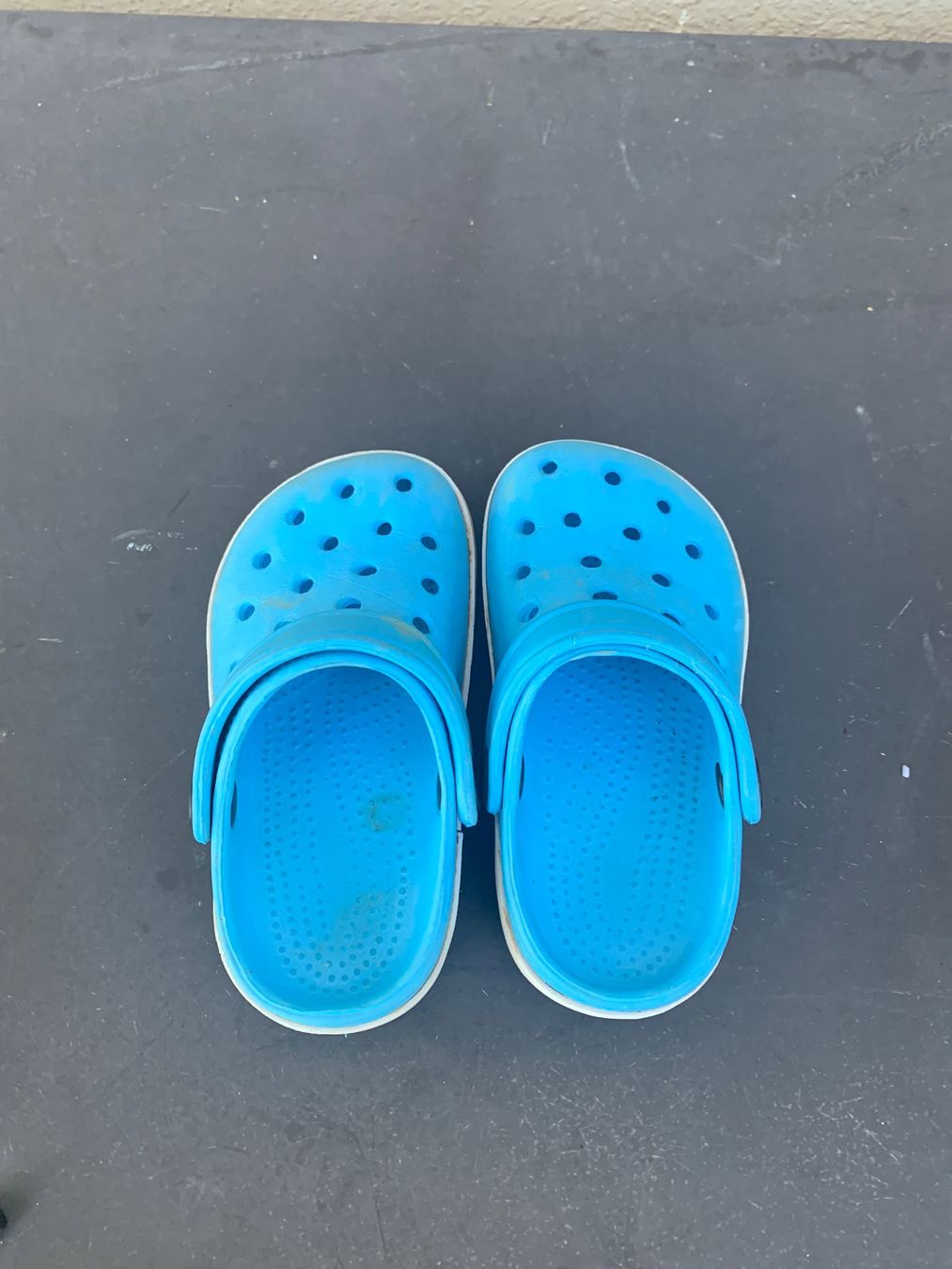 Scarpe per ragazzi: Kinder Clogs blau Grösse 23/24 – Usato da Laufen venduto da Twingi33