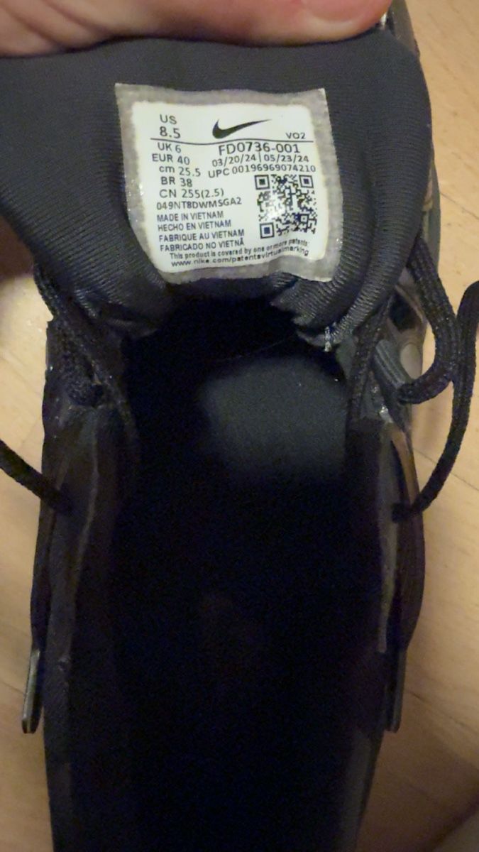 Nike Scarpe da uomo: Nike V2K Run Black – Nuovo (secondo la descrizione) da Aubonne venduto da sad_8mlz 7