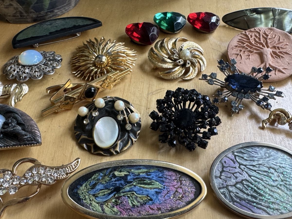 Broschen & Nadeln: Lot de broches vintage  – Gebraucht aus Martigny von Mrtygn1 2