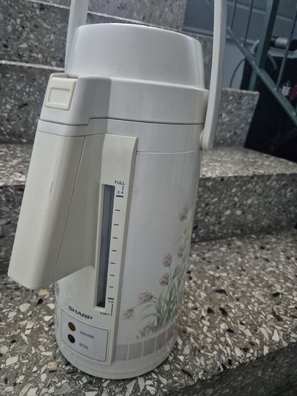 Teiere: Thermoskanne 2,5l  mit Stromanschluss – Nuovo (secondo la descrizione) da Effretikon venduto da fridolina01 1