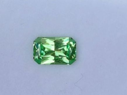 Pietre preziose: Flash sale !!! Tsavorite bluish 1.30ct Certified – Usato da Bévilard venduto da Yougems