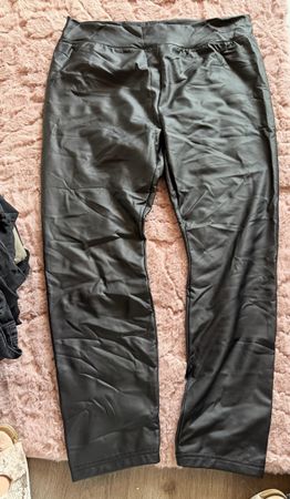 Schwarze Lederimitat Hose, Maxiblue, Grösse 50/52, Top