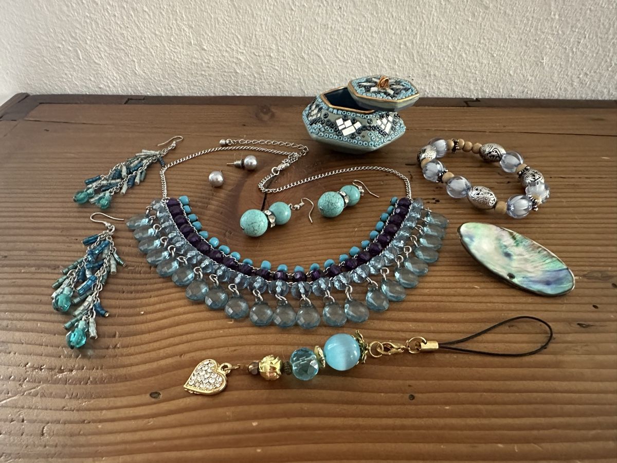 Autres bijoux: Modeschmuck Lot – D'occasion à Otelfingen par Jupi07 2