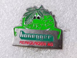 Ansteckpin 124: Heso x Honegger Reinigungen