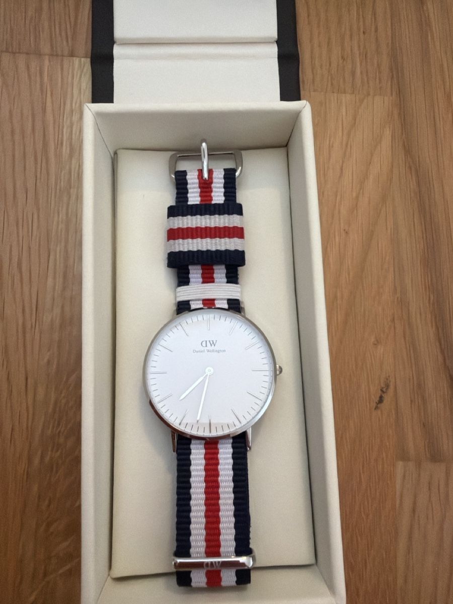 Daniel Wellington Orologi: Daniel Wellington Uhr Silber – Nuovo (secondo la descrizione) da Fribourg venduto da DayaneH. 1