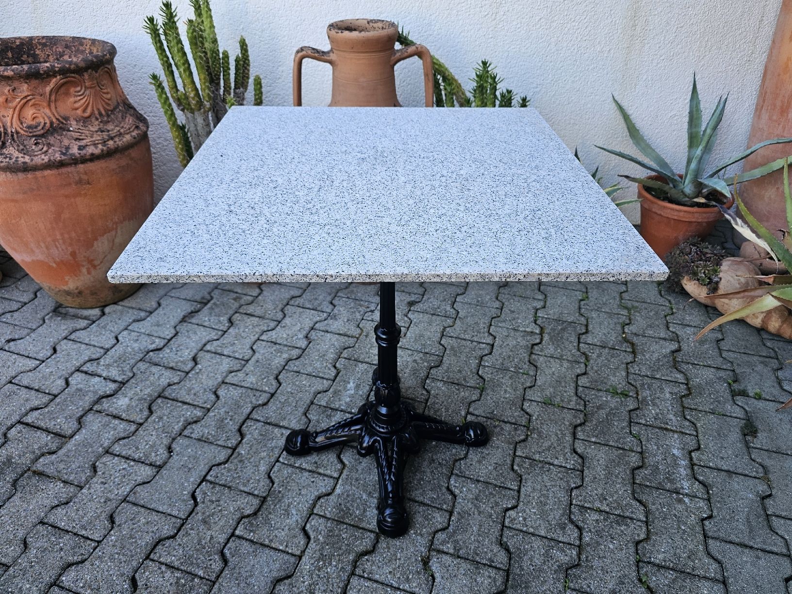 Tische: Granittisch Bistrotisch Gartentisch – Gebraucht aus Villnachern von hasta08