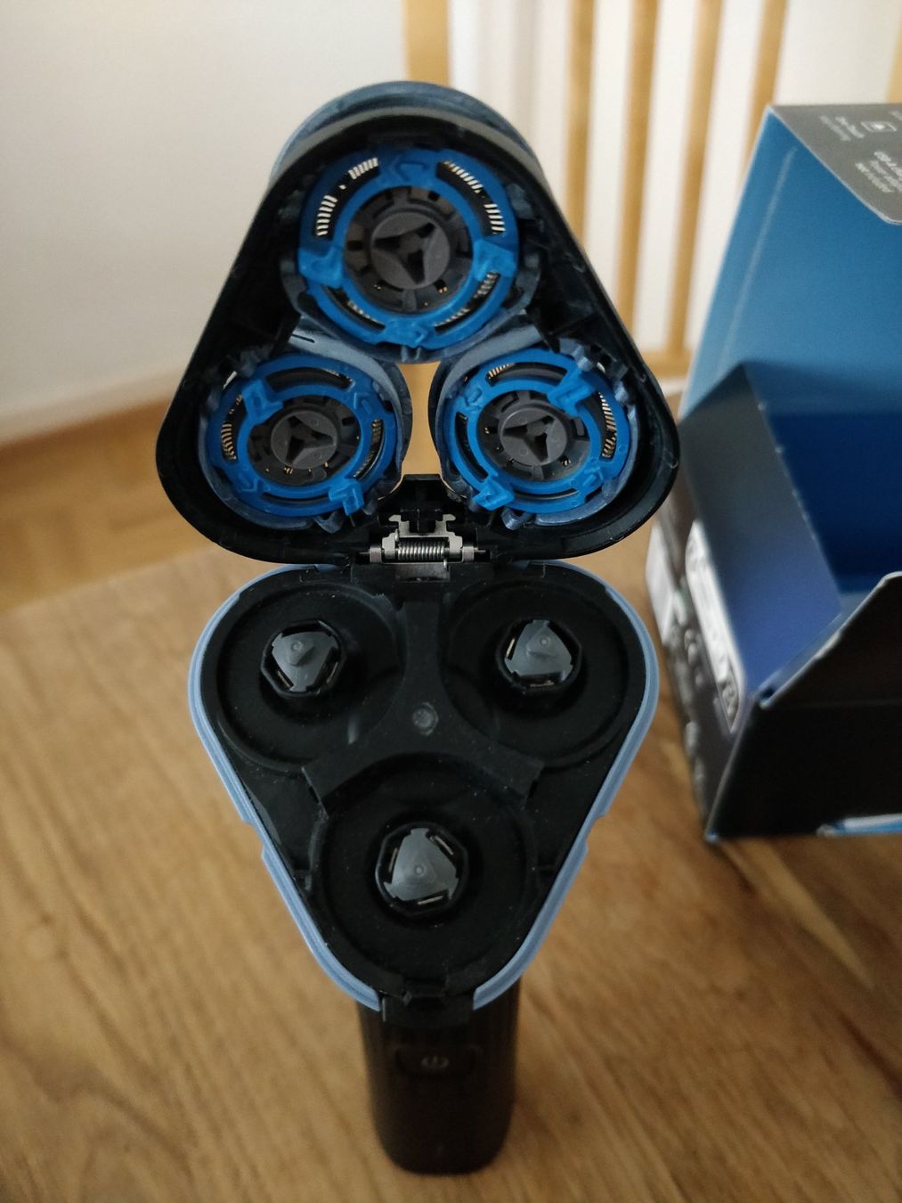 Philips Rasoi & Lamette da barba: Rasoir électrique Philips 5000X – Usato da Genève venduto da Dav_ 3