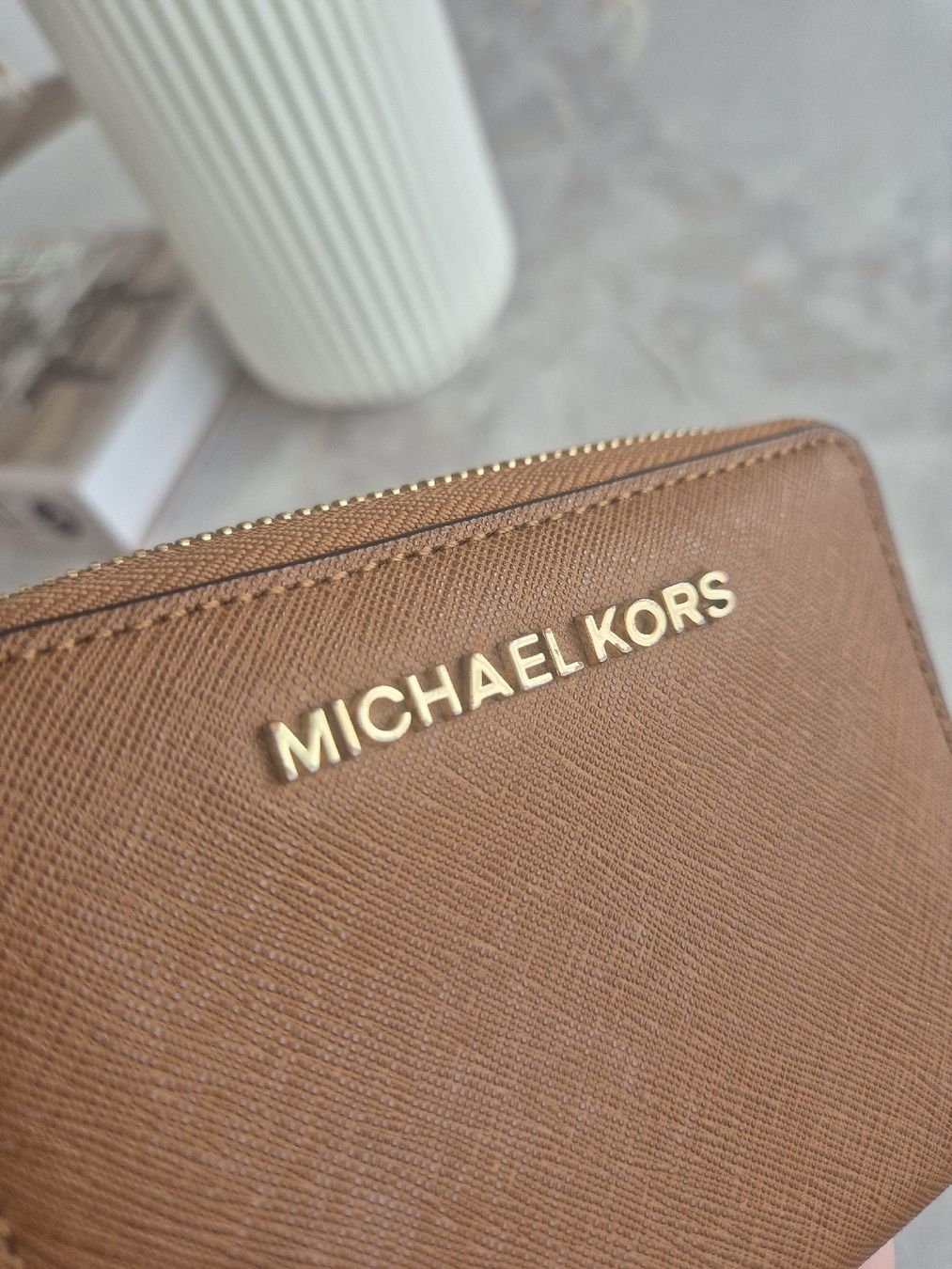 Michael Kors Portamonete: Michael Kors Portemonnaie – Nuovo (secondo la descrizione) da Weisslingen venduto da Airgate 7