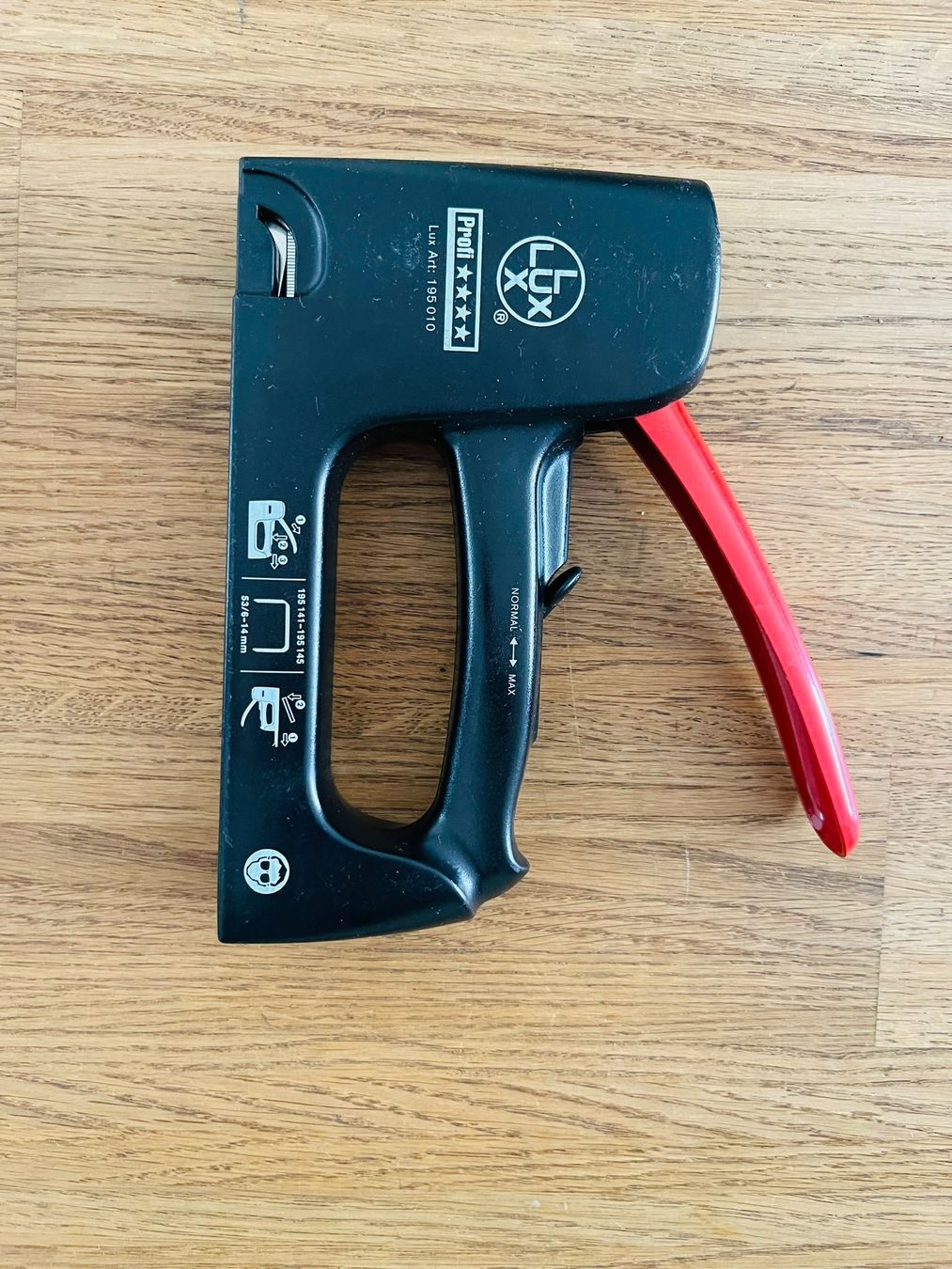 Tutti gli attrezzi: Lot de pistolet agrafeuse. – Usato da Zürich venduto da rit_y22r