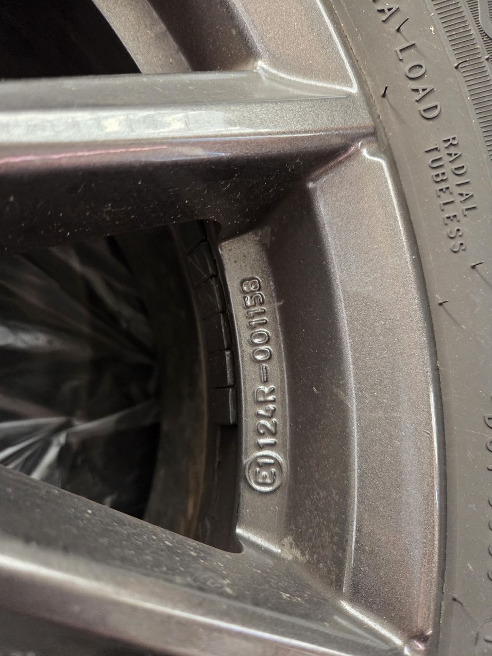 Ford Tutti pezzi di ricambio auto: Radsatz Ford Kuga – Usato da Matzingen venduto da Greenpower36 4