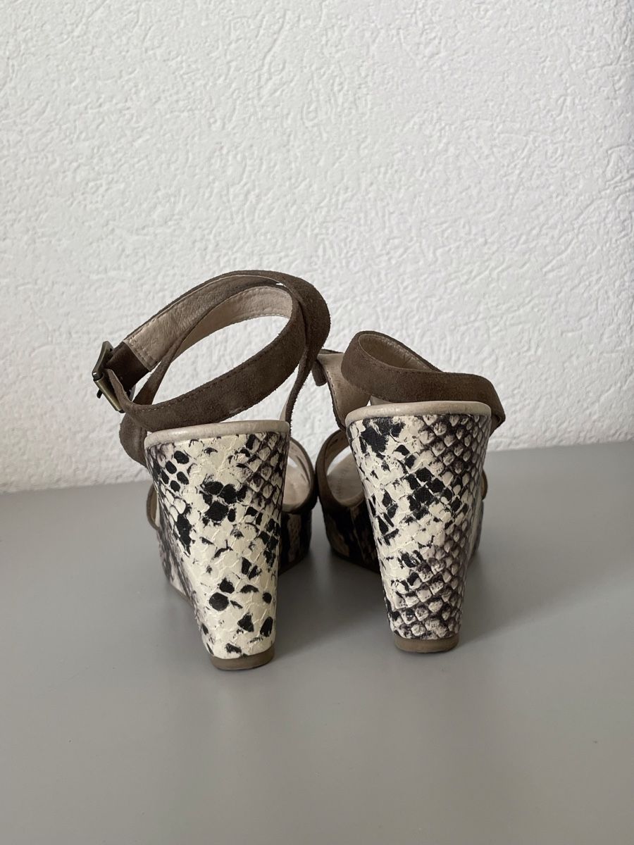 Scarpe da donna: Sandales à talons compensés cuir python Post Xchange, t. 38 – Usato da Vuadens venduto da Nina11 3