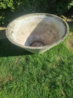 Grosser Pflanztopf aus Beton, Durchmesser 72cm Top!