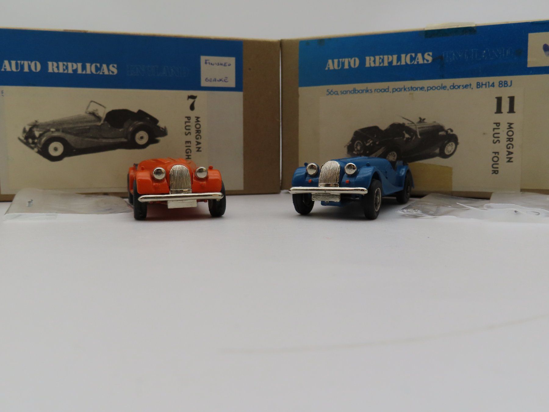 Morgan Voitures modèles: Auto Replicas Set, Morgan Plus 8 & Morgan Plus 4 – D'occasion à Reinach BL par WBZ-Flohmarkt 1
