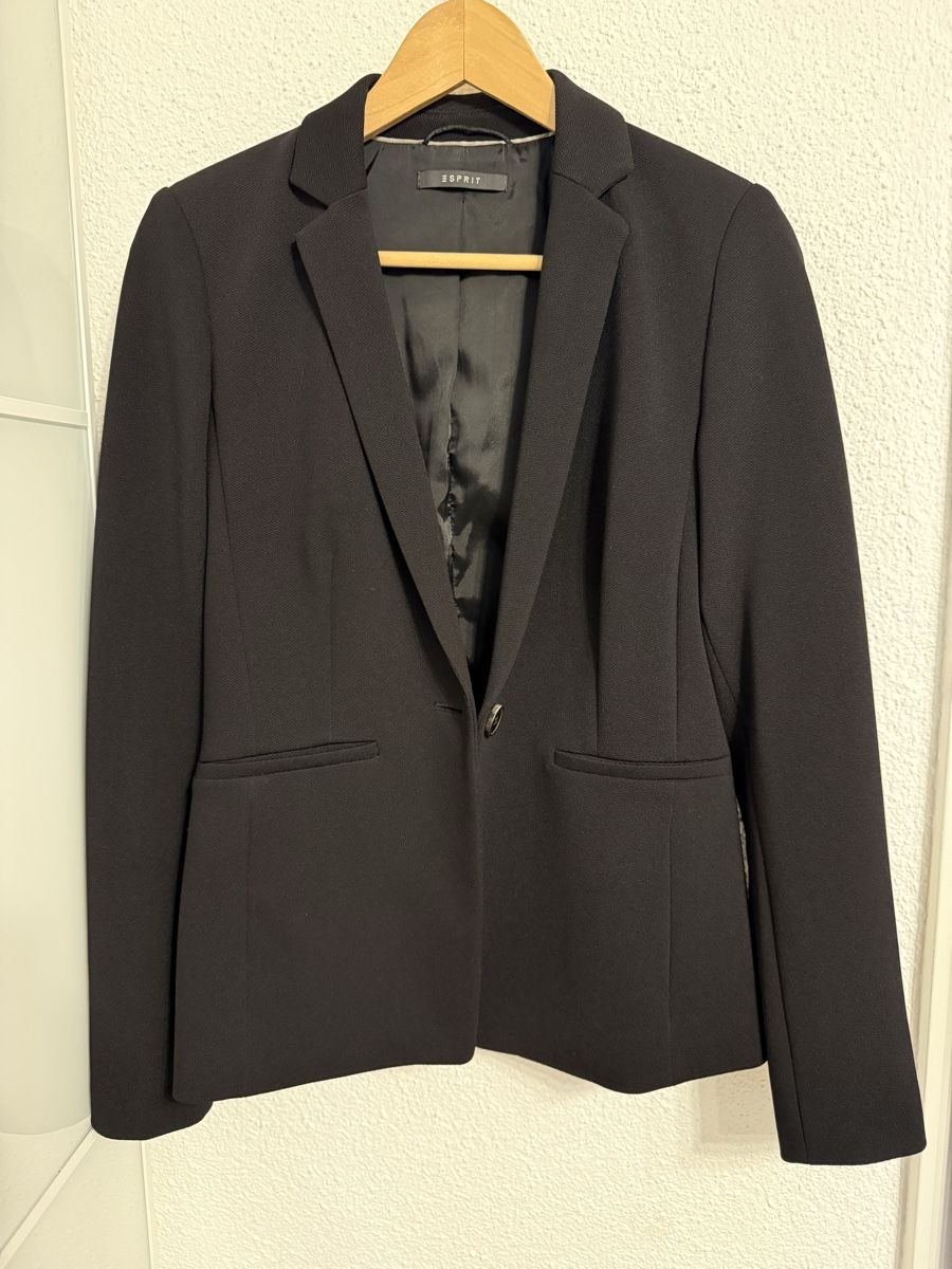 Esprit Vestes: Toller Esprit Damen Blazer Schwarz, 36 – D'occasion à Udligenswil par mp9_f7jr