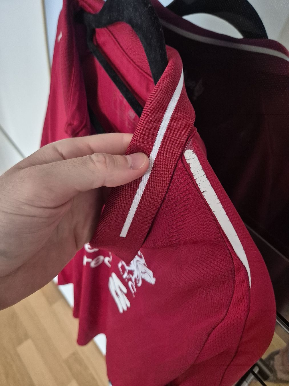 New Balance Canottiere & Pantaloni: Original Liverpool FC Shirt – Usato da Winterthur venduto da ngerwig 4