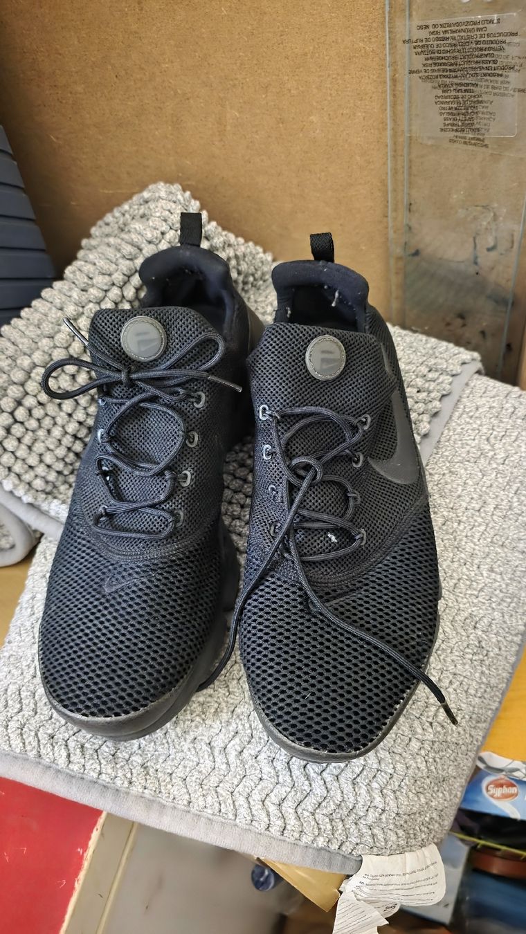 Nike Scarpe da uomo: Baskets Nike noires taille 43 bon état – Nuovo (secondo la descrizione) da Bussigny venduto da trs_96wg