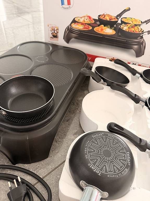 Küchengeräte: Tefal wok party mit crepe-maker – Gebraucht aus Schafisheim von Weicla