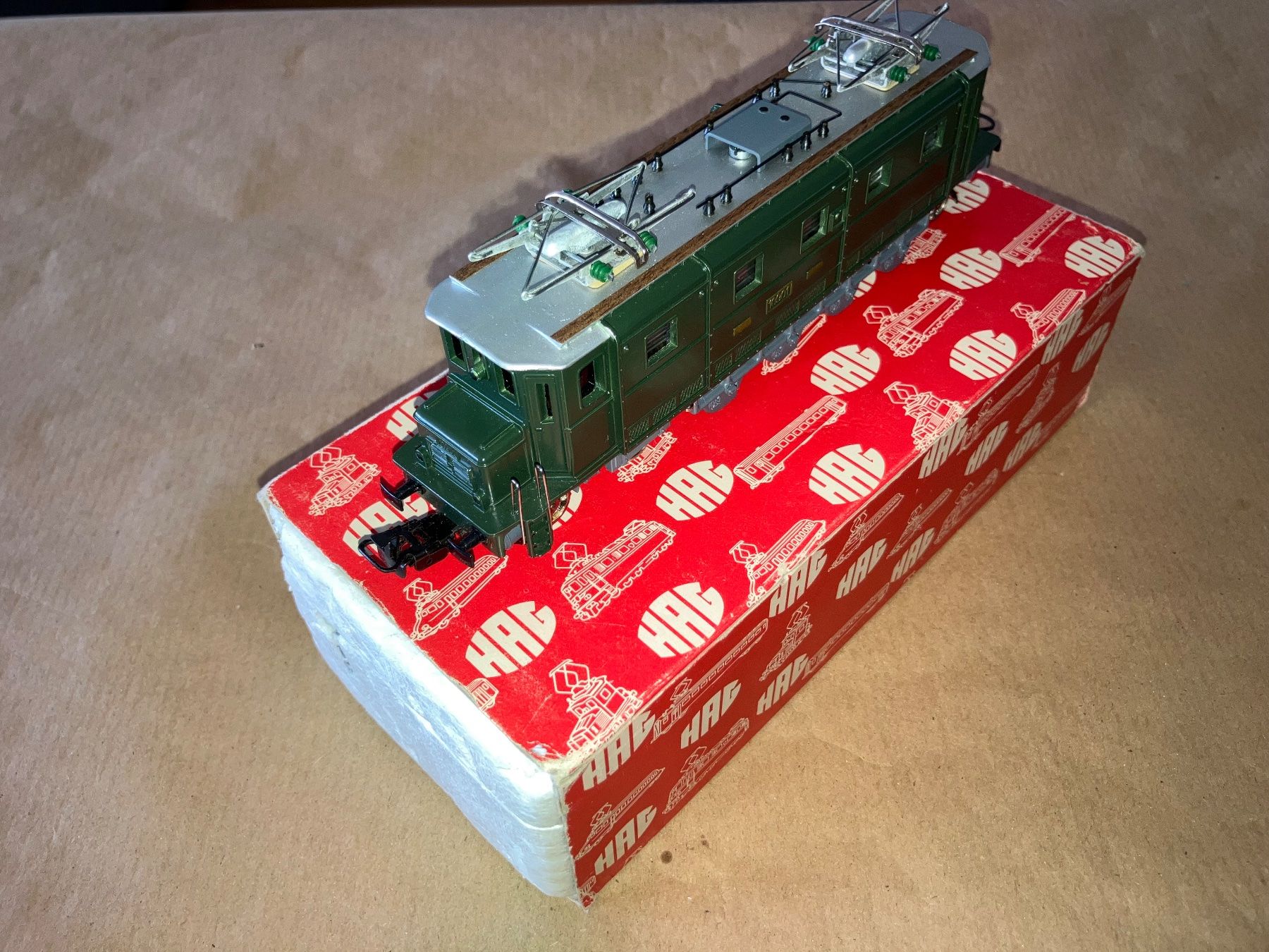 Hag Modellini di ferrovie: HAG Ae 4/7 10901 der SBB, Art. Nr. 140 – Difettoso da Bütschwil venduto da Semaphor 6