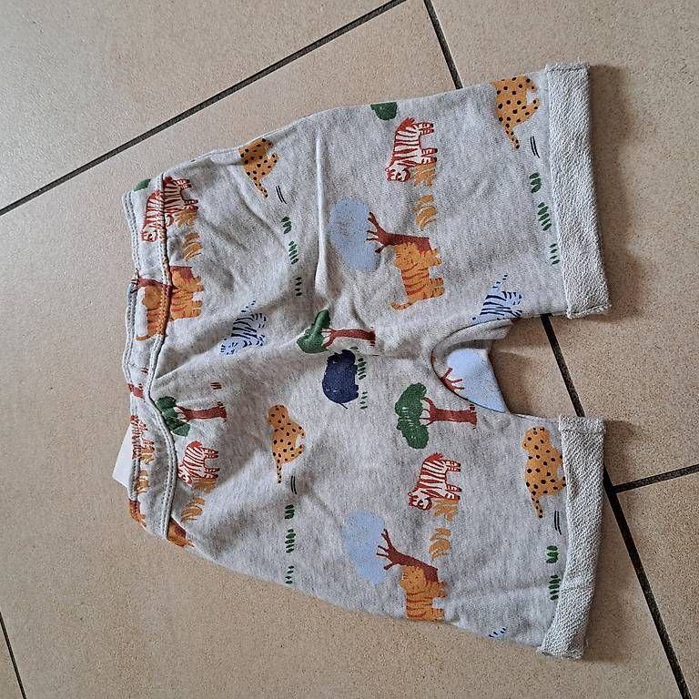 H&M Pantaloni: Kurze Baumwollshorts - H & M - Neu - 86 – Nuovo e nell'imballaggio originale da Hägendorf venduto da PRvR 1