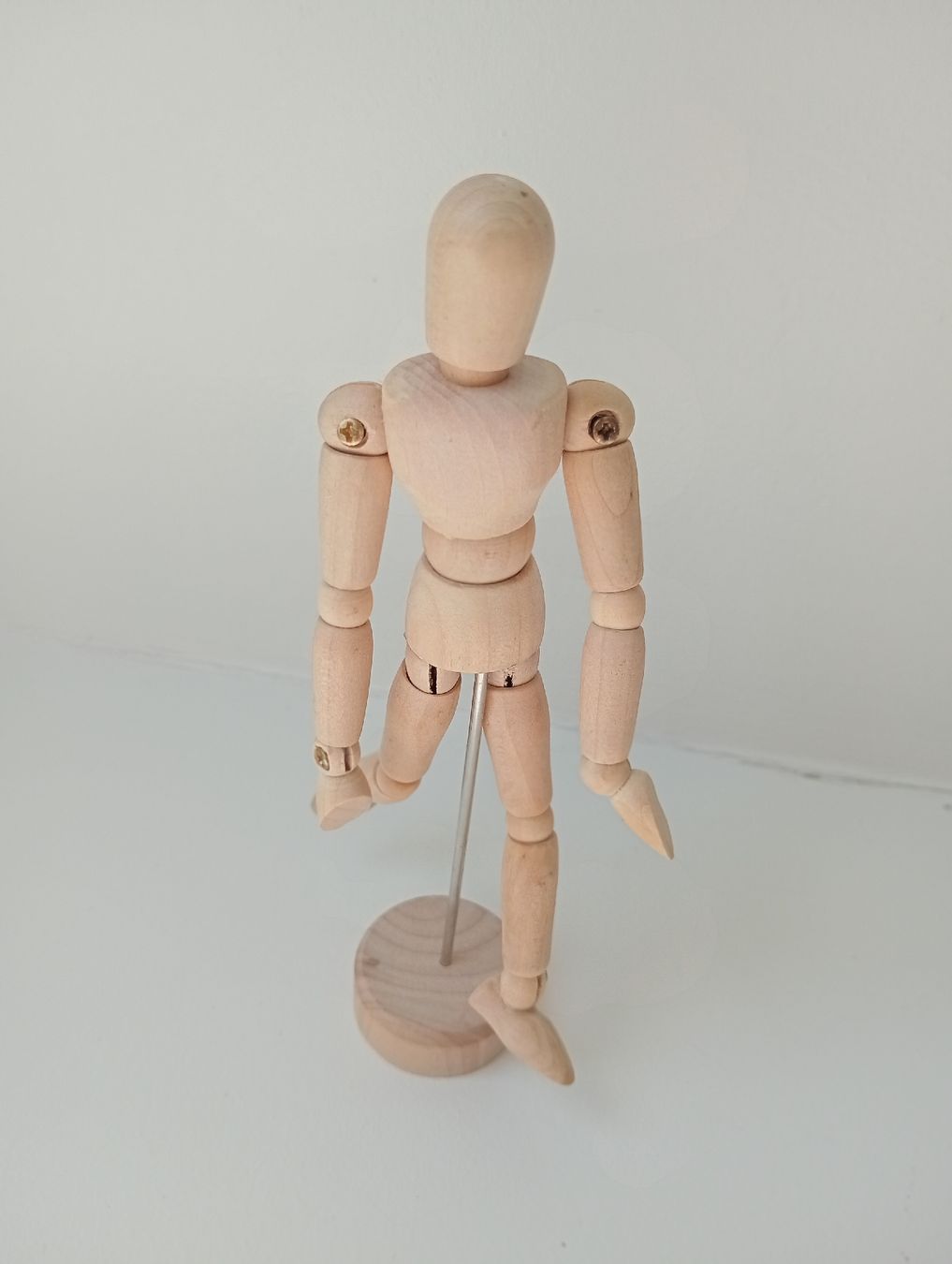 Statuette: Holz-Gliederpuppe 15 cm – Usato da Allschwil venduto da Evgeniia78