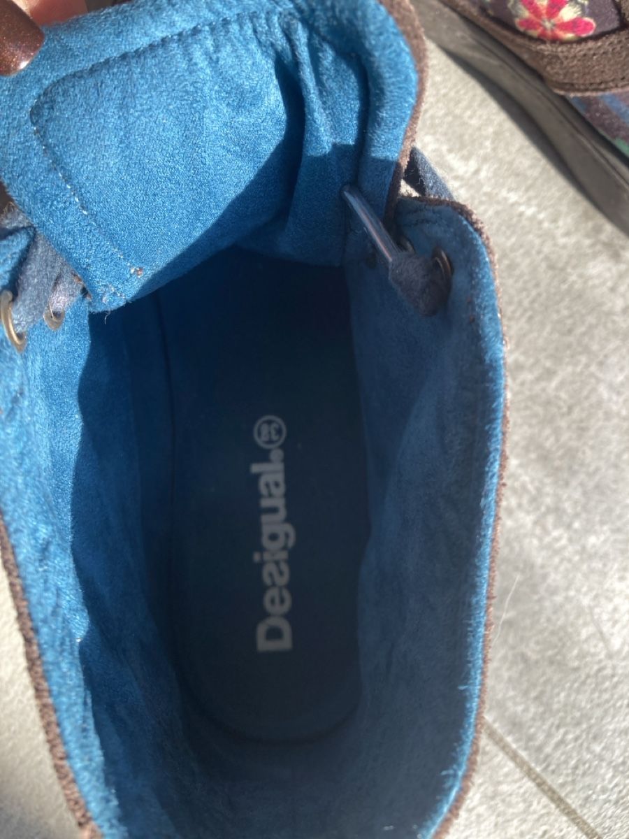 Desigual Scarpe da donna: Bottines montantes Desigual, taille 38 – Usato da Daillens venduto da blancheneige4 3