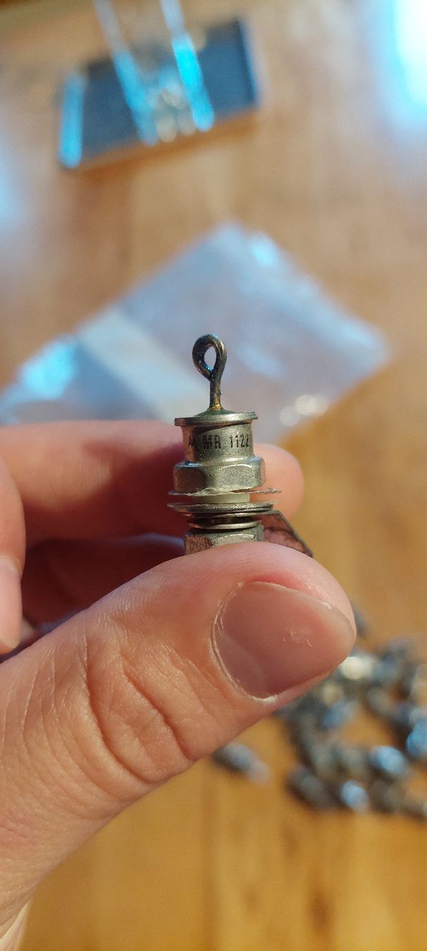 Componenti elettronici: Lot de diodes de puissance diverses – Usato da Courtepin venduto da Organikal 3