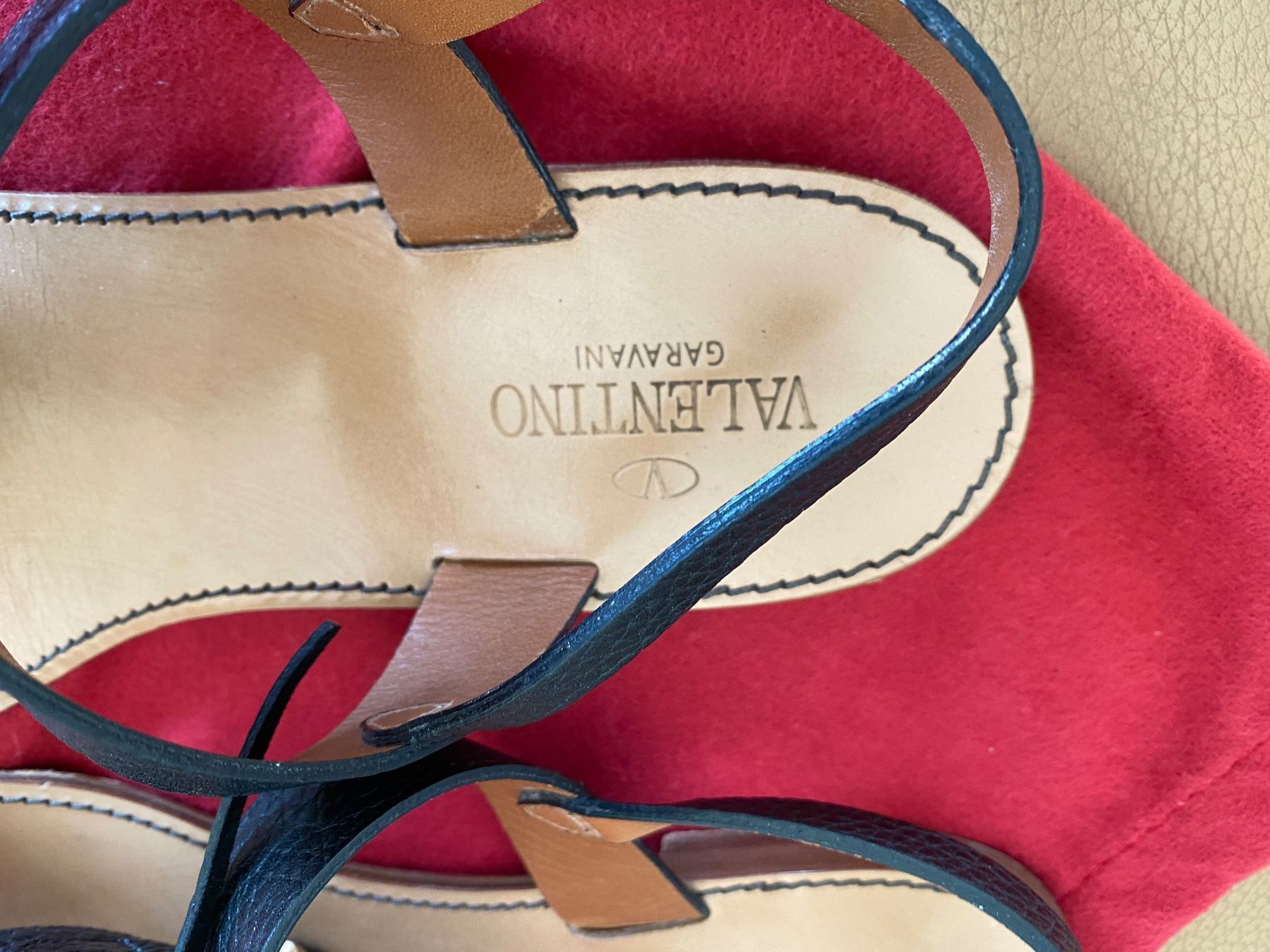 Damenschuhe: Sommerschuhe Gr 39 Valentino – Gebraucht aus Belp von Aliya 2