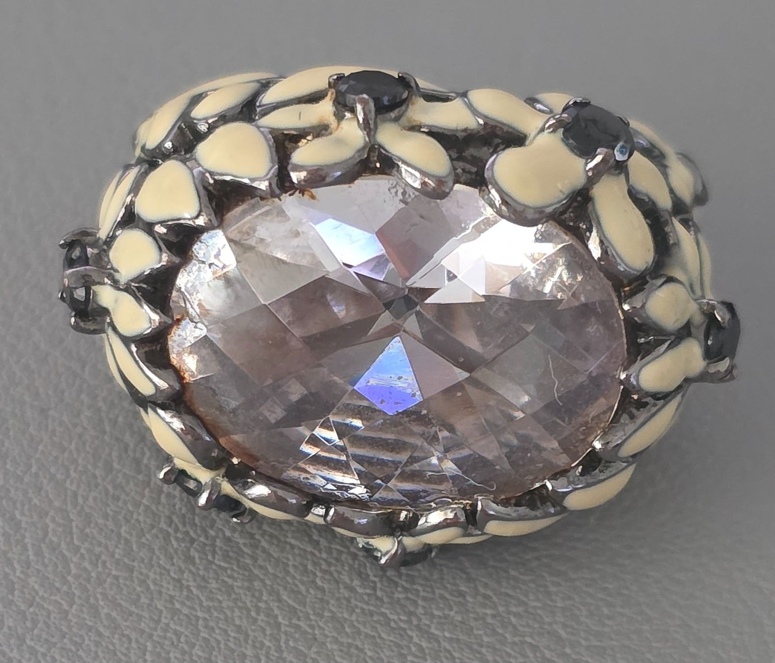 Anelli: Ring mit grossem Zirkonia Stein – Usato da Niederuzwil venduto da 262305 9