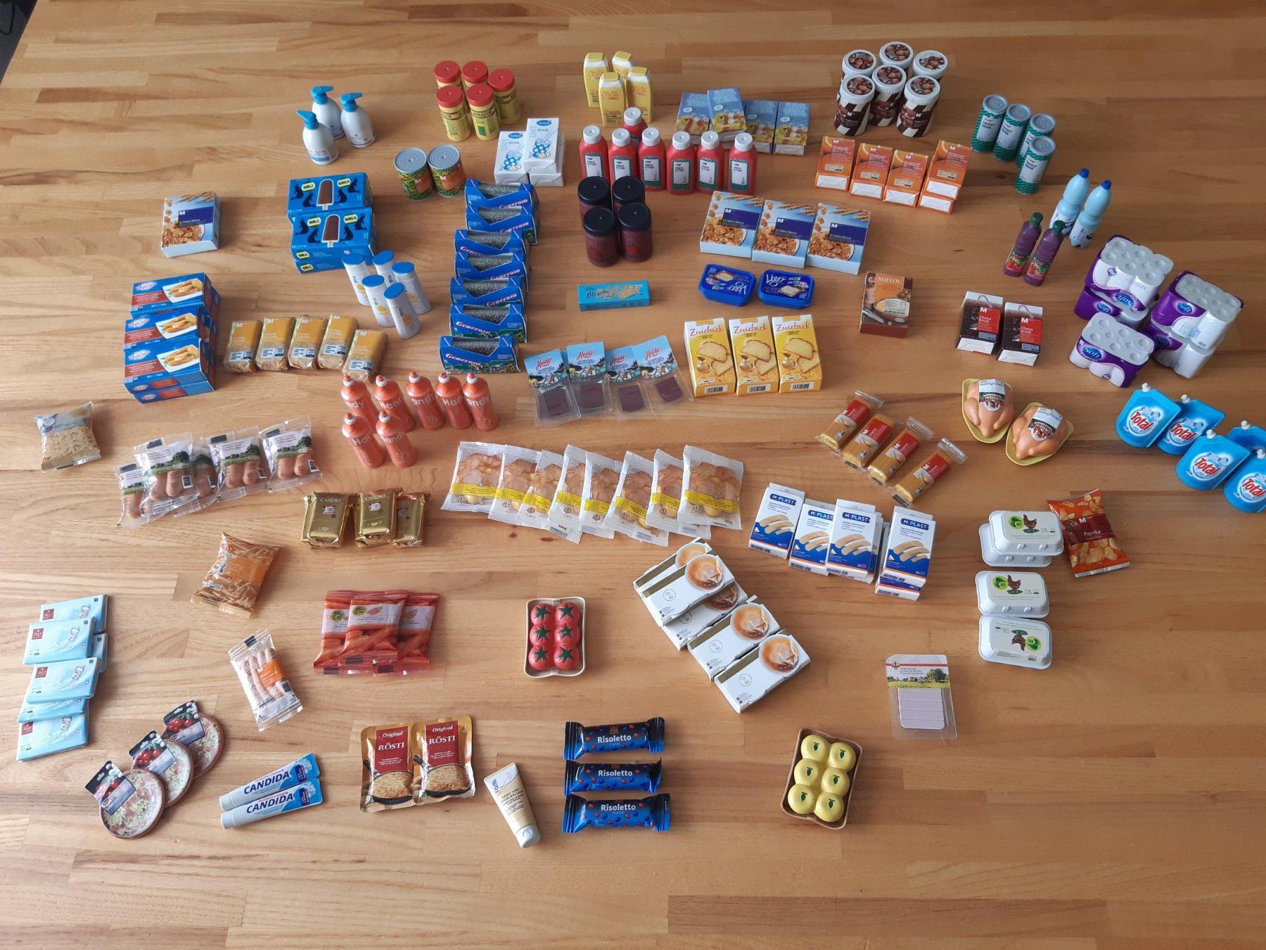 Migros Jouets: Mini-Migros-Artikel – D'occasion à Aadorf par LamaQueen