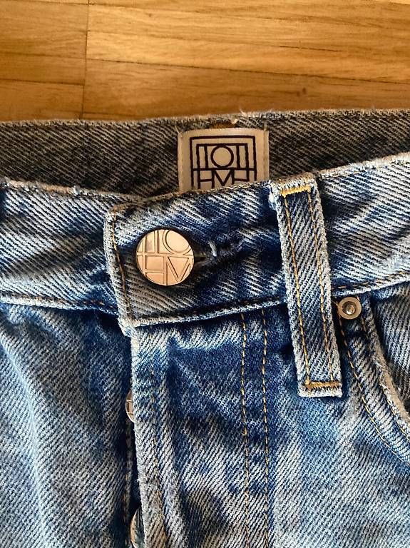 Jeans: Jeans von Toteme  – Usato da Zürich venduto da rundeshaus1 1