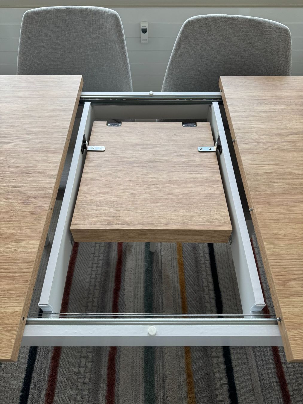 Tavoli: Extendable dining table with 6 chairs – Usato da Worblaufen venduto da fur_dmz7 2