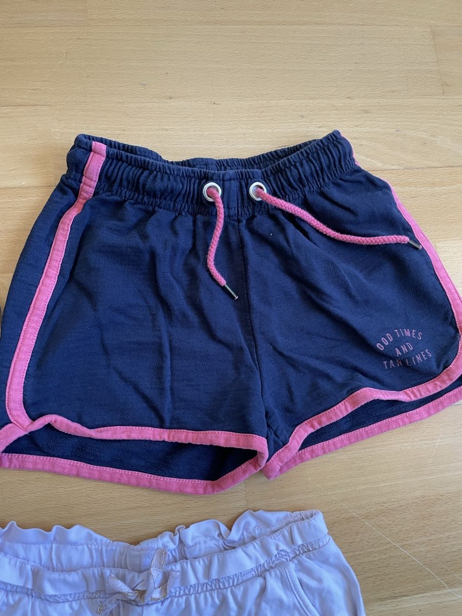 Pantaloni: Shorts Gr. 122 – Usato da Weinfelden venduto da Maurii15 1