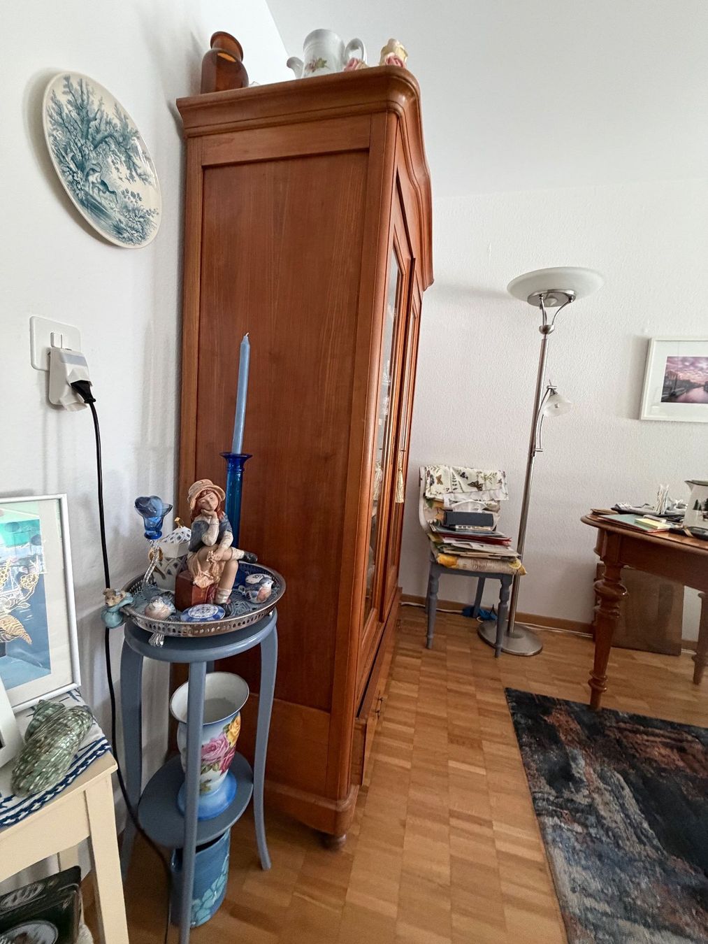 Vetrine: Antiker, rustikaler Vitrinenschrank – Usato da Bern venduto da Stahlblau_26 1