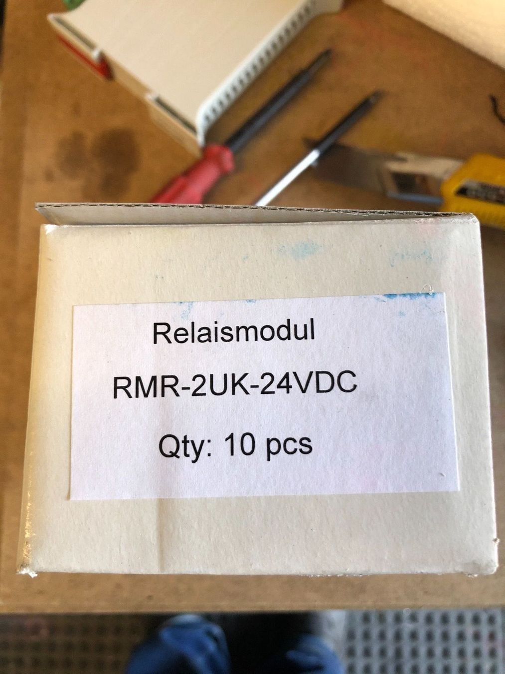 Componenti elettronici: Relais  Finder 24 Volt. 25 Stück – Nuovo e nell'imballaggio originale da Sirnach venduto da Sandjoo 1