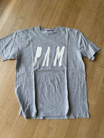 PERKS & MINI PAM TEE VINTAGE GOOD CONDITION SIZE LARGE 