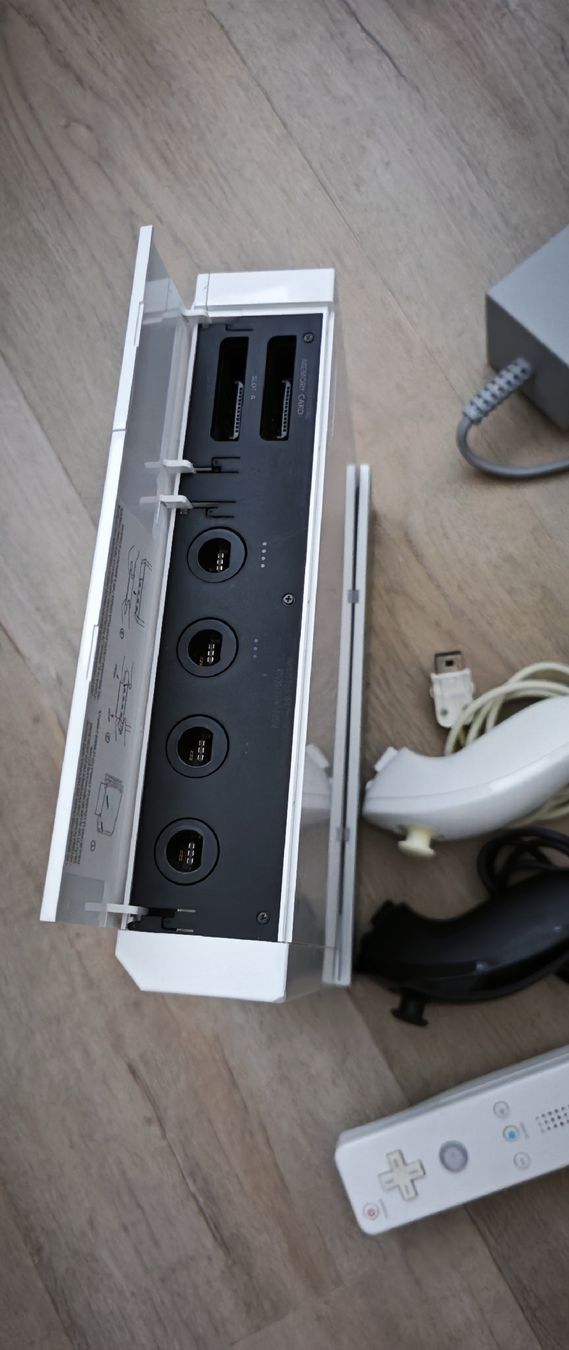 Nintendo Console: Nintendo Wii, weiss, komplett – Usato da Mülligen venduto da MisterBubbles 1