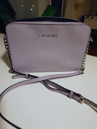 MICHAEL KORS Jet Set Travel Crossbody lilac