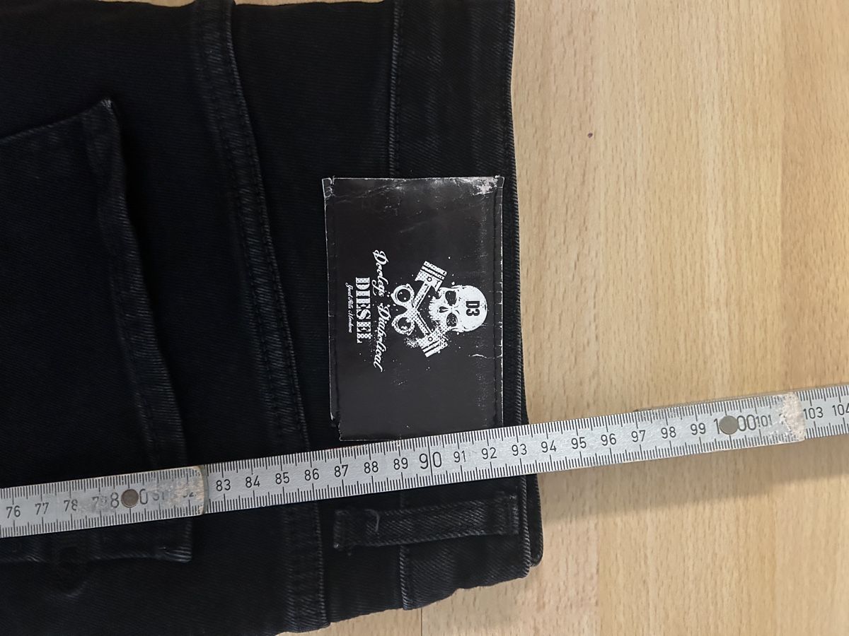Diesel Jeans: Diesel Jeans Schwarz  – Usato da Geuensee venduto da nosliv 4