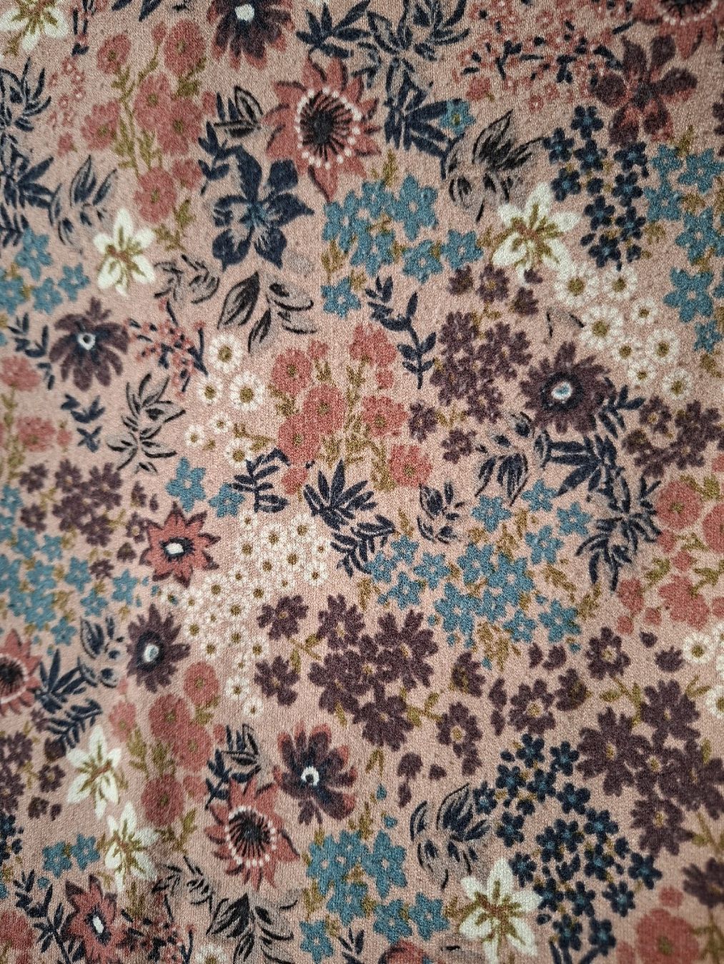 Pull&Bear Kleider: Robe rose à fleurs – Gebraucht aus Lausanne von zou_z677 1