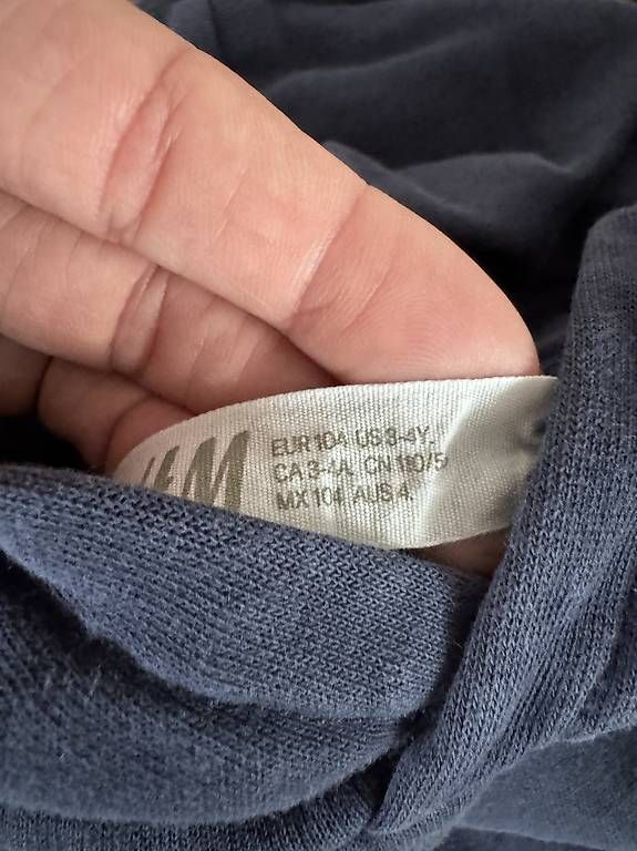Pullover & Sweatshirts: Pullover für Jungs Gr.104  – Gebraucht aus Berikon von Naepli20 3