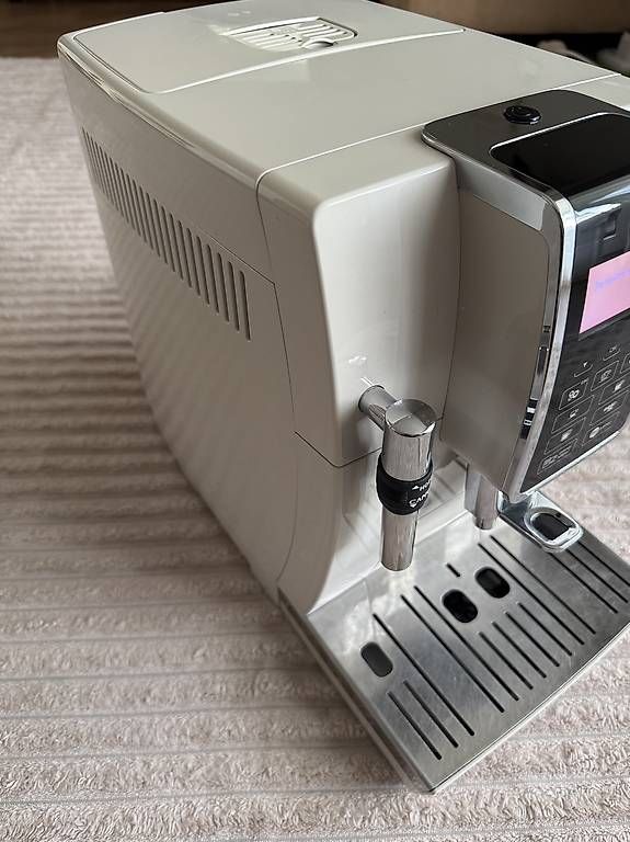 Macchine per caffè & Macchine per espresso: Kaffeemaschine Delonghi Dinamica  – Usato da Männedorf venduto da mih_dv9h 1