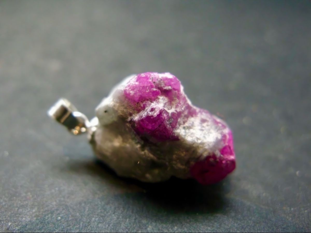 Ciondoli: Pendentif Rubis brut d’Afghanistan – Nuovo (secondo la descrizione) da Chêne Bourg venduto da RemyTodwell 2